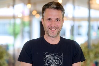 andi moisescu dezvaluiri dureroase ce spune despre tatal sau care l a abandonat cand avea 4 ani am foarte putine amintiri 6889d08b0a241