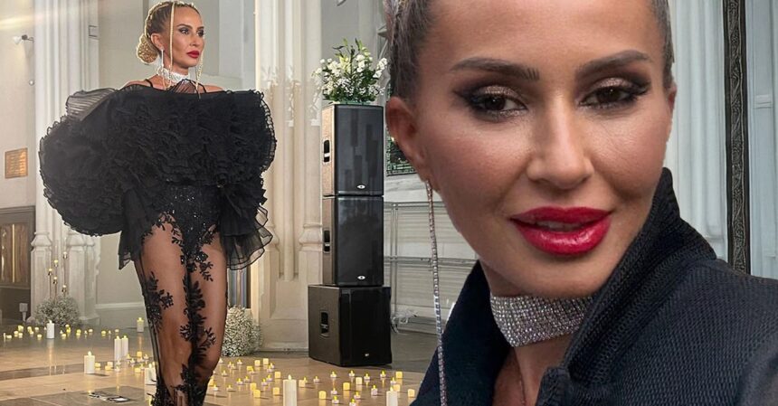 crina abrudan de la prezentatoare tv la designer de succes a cucerit lumea modei cu propria colectie de corsete m am mobilizat sa creez 17 piese in patru saptamani 688a327a148c0