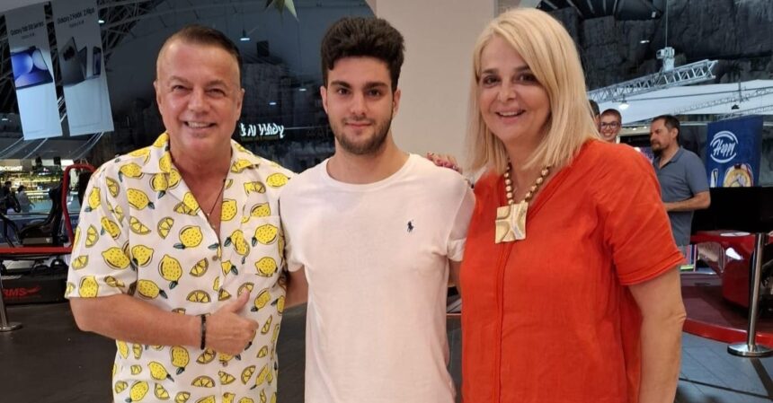 ce loc de munca neasteptat are fiul iulianei marciuc si al lui adrian enache david a obtinut primul job in olanda i se da o harta si 68961cbdd725d