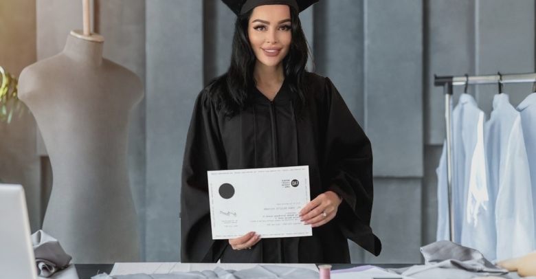 cum arata atelierul de croitorie de lux al lui brigitte din pipera sotia lui florin pastrama isi lanseaza toamna aceasta prima colectie haute couture la dubai si qatar cos cu mana mea 68aee5c808fc2