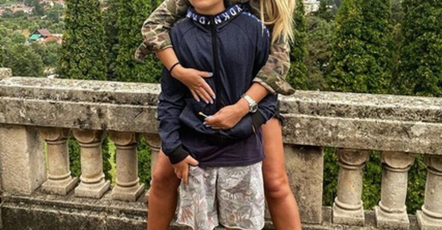 edan fiul vicai blochina de nerecunoscut a implinit 18 ani si e copia fidela a tatalui ce baiat mare si frumos 689d8f5819657