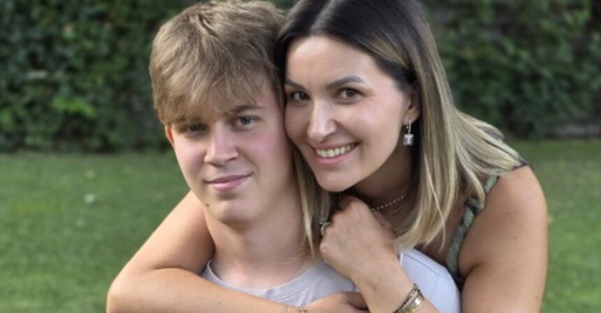 ela craciun o mamica mandra pana la lacrimi fiul ei cel mare a intrat la facultatea de medicina veterinara s a pregatit o viata intreaga 688c6f48ef2eb