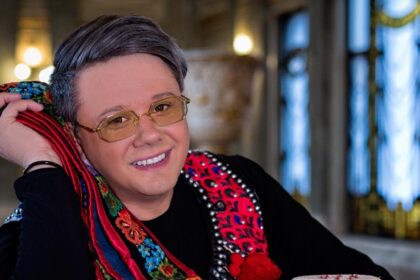 fuego isi deschide colectia de arta in ce oras vor putea fanii sa ii vada faimoasele picturi cred in frumos si in puterea lui de a salva suflete 68976a081ba92