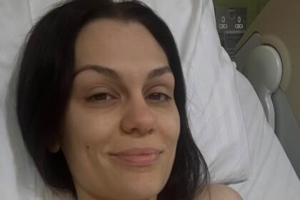 jessie j reveals shes been rushed to hospital with an infection and fluid on her lungs six weeks after undergoing breast cancer surgery 688f6b533fac3