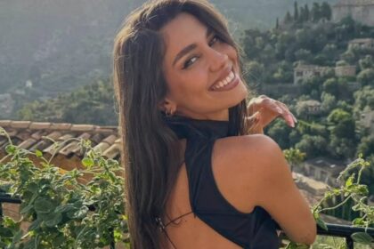 mira super sexy in cea mai recenta destinatie de vacanta traind la dolce vita tinuta cu care si a pus pe jar admiratorii 68b086acdb63d