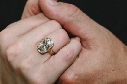 taylor swifts cushion cut diamond engagement ring from travis kelce is fast becoming hollywoods must have sparkler after it was also spotted on zendaya millie bobby brown and l 68aeda2d5dae6