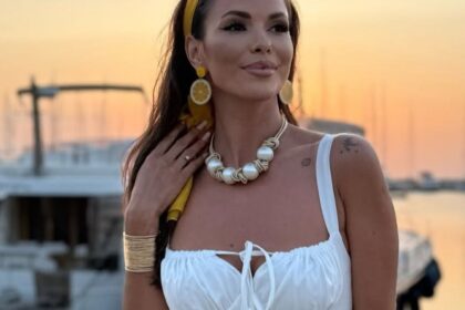 andreea bododel fosta sotie a lui tibi balan aparitie spectaculoasa la 35 de ani cum arata in costum de baie 68c2dd26795bc