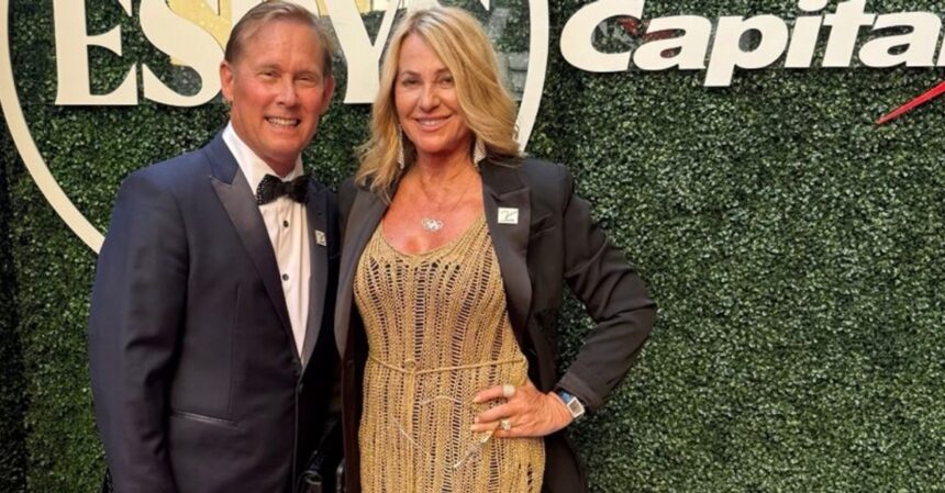 cum mentine nadia comaneci flacara iubirii aprinse dupa aproape 50 de ani de la prima intalnire cu bart conner intotdeauna a fost 68be933207fdd