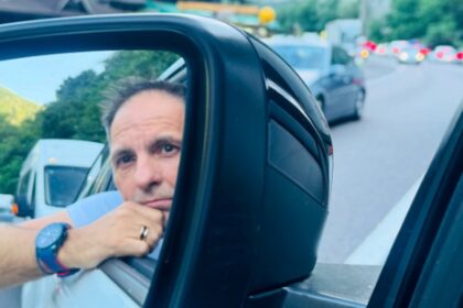 dan negru blocat pe valea oltului mesajul plin de revolta transmis de prezentatorul tv statul nu mi a explicat niciodata concret unde s banii mei 68b720938c573