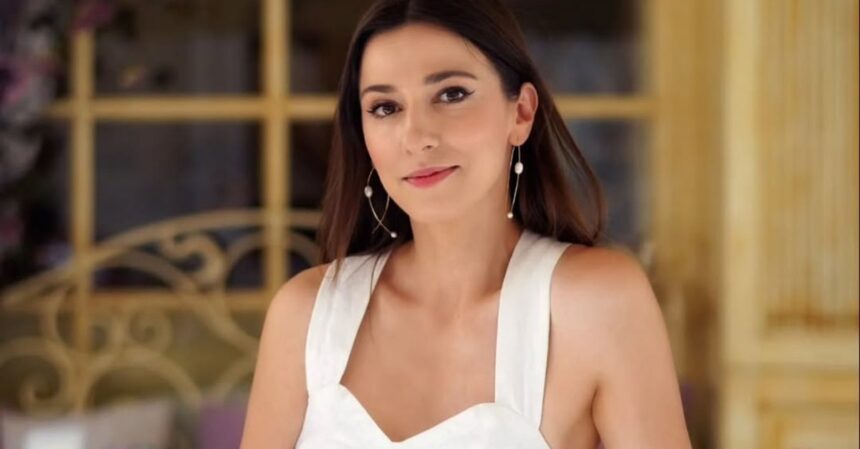 dana rogoz rusinata in fata lui ion iliescu m am simtit extraordinar de prost fotografiile pe care actrita si ar dori sa le stearga de pe internet 68db969411eff