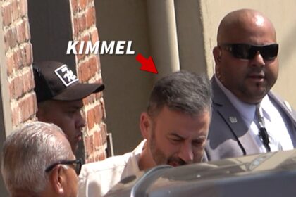 jimmy kimmel arrives at hollywood studio to tape live after suspension 68d30186944cb