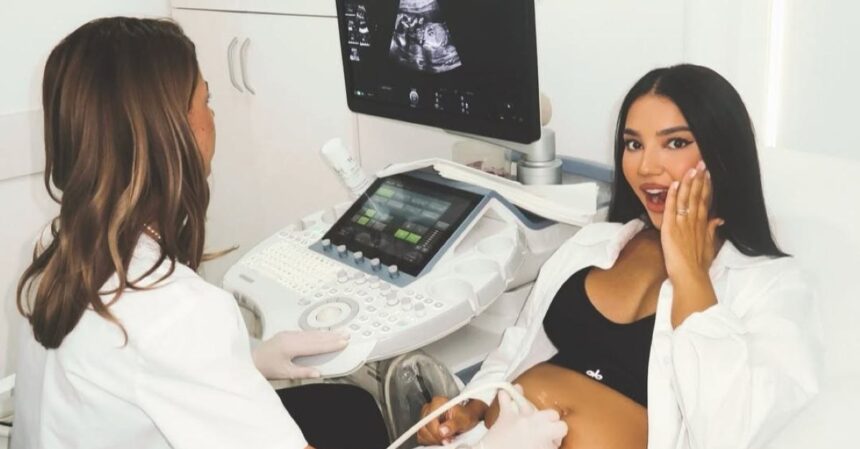 larisa udila in culmea fericirii a publicat primele imagini cu fetita sa seamana rau cu mine 68cd0b73bb989