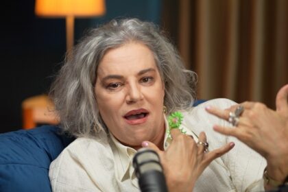 maia morgenstern atac fara precedent la adresa internautilor care ii jignesc fiica cabiria morgenstern ar avea un copil cu un barbat de 63 de ani gloata troglodita gujati si gusate 68c2693cb038c