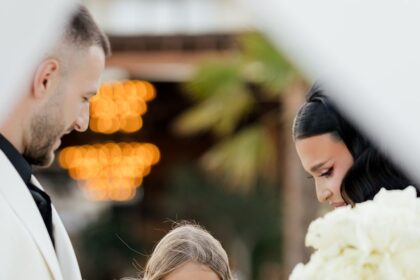 oana radu si serban balaban s au casatorit pe malul marii cantareata a intors toate priviril cu rochia sa de mireasa foto 68b9d77b9d6a0