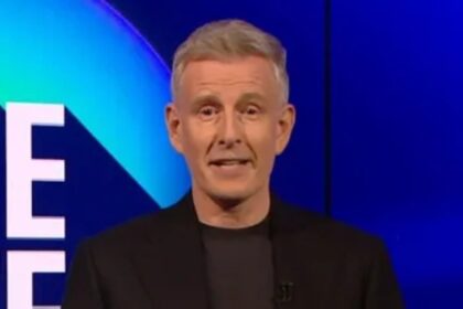 patrick kielty gets emotional as he thanks rte late late show viewers for support in first tv appearance since cat deeley split as he removes his wedding ring 68c53b1acc1ae