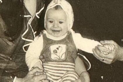 recunosti vedeta din imagine in prezent este un mare artist roman 68bdc61e25370