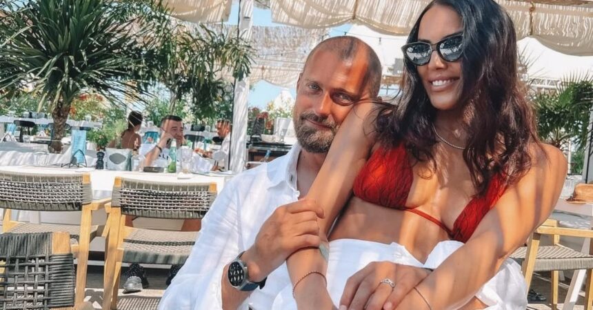 sotia lui gabi tamas cucereste retelele de socializare la 36 de ani ioana este intr o forma fizica de invidiat si impartaseste aceeasi pasiune pentru sport ca sotul ei 68bfc06a06ff9