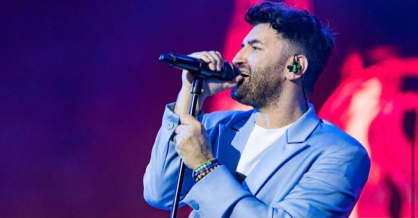 sunt 6 luni de cand ne pregatim ce surpriza pune la cale smiley 68d54a0fc4230