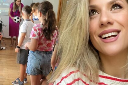 tily niculae profa de engleza la inceput de drum actrita preda in noul an scolar pentru 50 de copii la scoala mamei lui puya 68c184bf2e8e6