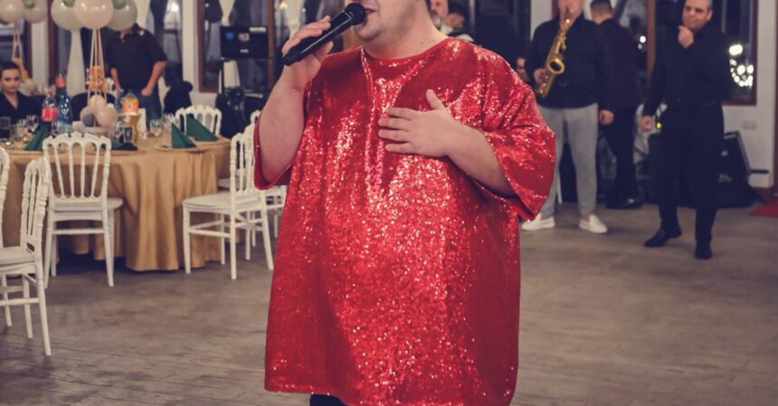 transformarea surprinzatoare a unui fost concurent de la chefi la cutite a slabit 75 de kilograme in cateva luni si este de nerecunoscut 68bec57e5acf4