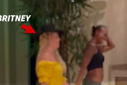 britney spears grabs drinks with friends at l a restaurant 68fc03413deb3