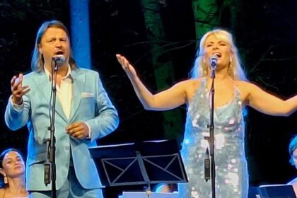 de ce nu mai pleaca iana novac cu trupa a s i a in america ce destinatie a ales soprana pentru aniversarea casatoriei implinim 22 de ani 68ef97ae39a0b