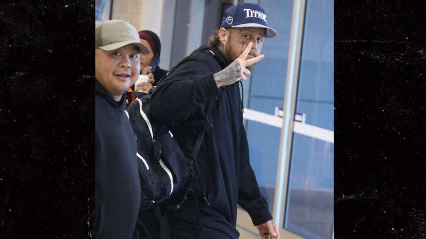 jelly roll shows off epic 200lb weight loss after landing in sydney 68f848347cf7f