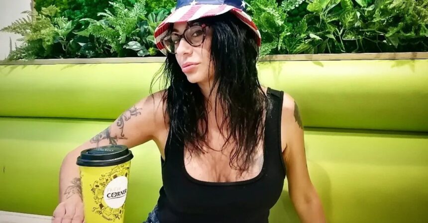 jurnalista ioana popescu este condusa astazi pe ultimul drum ce vedete sunt prezente la ceremonie imagini exclusive 68dcf6222848e