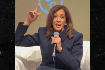 kamala harris tells audience these mfs are crazy 68e55ccdd0451