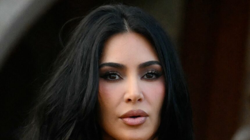 kim kardashian says someone close to her put a hit on her life 68dd7c05f3f5d