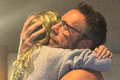 kristen bell comes under fire from fans after making insensitive joke about husband dax shepards bizarre comment about never murdering her 68f625d8eb7f0