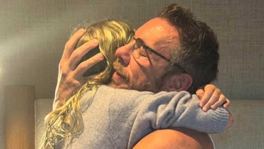 kristen bell comes under fire from fans after making insensitive joke about husband dax shepards bizarre comment about never murdering her 68f625d8eb7f0