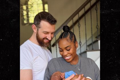 love is blinds lauren cameron announce birth of baby son 68f6b63d44159