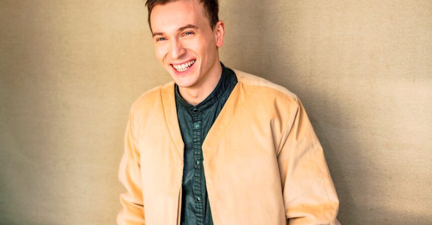 solistul trupei the motans denis roabes a devenit parinte pentru a doua oara este tata si de baiat sunt de doua ori mai fericit 68df8fc18ca9a