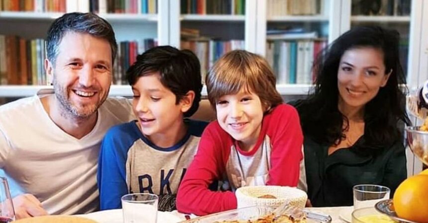 andi moisescu tata dedicat cum isi petrece timpul cu fiii sai david si luca si ce planuri au acestia pentru viitor n ai cum sa tii pasul cu ei 69087d5dcdba8