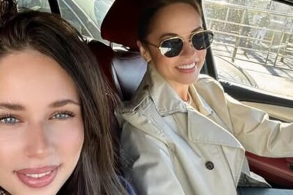 andreea marin si violeta banica revedere emotionanta fiica vedetei s a aflat cateva zile in romania i am mirosit parul fara ca ea sa stie prin somn 6908d7c5926f9