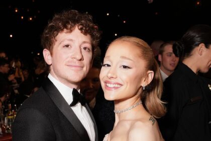 ariana grande and ethan slater are still together despite keeping their distance at wicked premiere after enjoying a secret reunion at her london hotel amid split rumours 6913caef80677