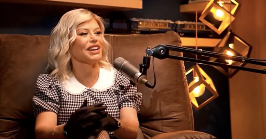 cum a aparut loredana groza la concertul din brasov artista e mai sexy ca la 20 de ani video 692ac32cd7b00