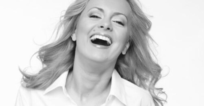 cum arata simona gherghe la inceputul carierei sale in televiziune imaginile pe care toata lumea le a uitat foto 692c0b76def26