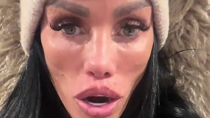 katie price says watch me ruin my lips as she displays her deflated pout after having her fillers dissolved 690b66bc0e970