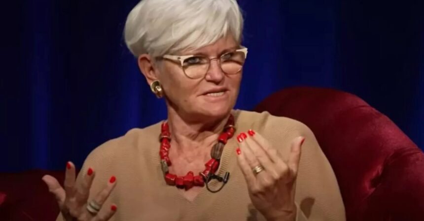 monica tatoiu a inceput pregatirile pentru sarbatori cum a decorat casa si de ce va avea 2 brazi face parte din 6929a67dbfaa9