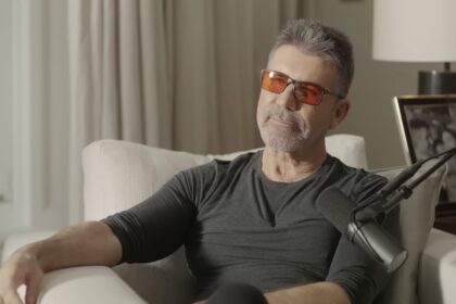 simon cowell recalls the awful moment he was told liam payne had died and admits he desperately tried to contact the singers parents 692b10b1ab477