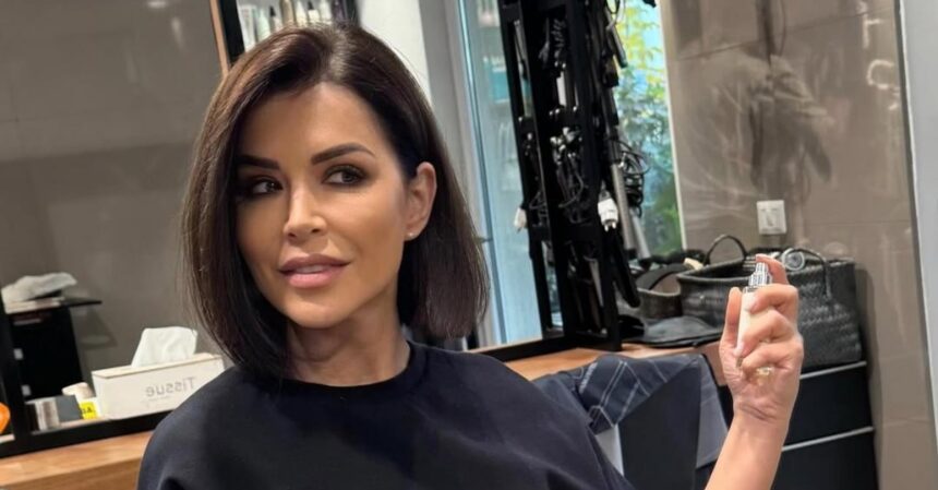 simona patruleasa a publicat o fotografie rara cu fiica ei cum arata ingrid ivanof la 14 ani 691e2cade310c