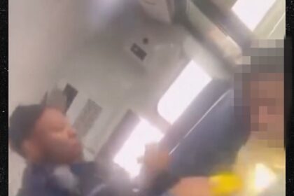 atlanta student tased by school officer in bus confrontation on video 6949995177fd0