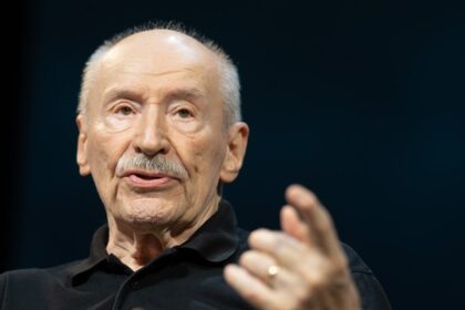 ce va scrie victor rebengiuc in testament actorul a reusit sa starneasca rasete la ateneul roman ar produce mari incurcaturi 6931c6a91fa74