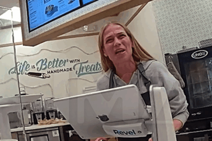 cinnabon employee tells cop why she used n word police body cam video shows 6953156e03625