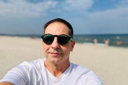 dan negru mesaj transant la adresa romanilor care au dat buzna in mall uri a doua zi de craciun n am evoluat decat in confort 694fbecfed30e