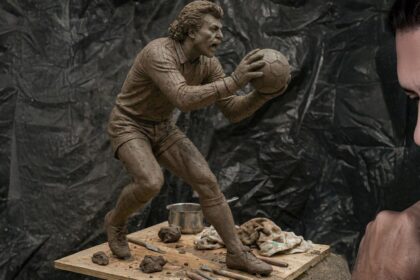 i a facut statuie lui duckadam dupa ce a dat mana cu el era un tip fain cum a realizat insa ingerul alb din cimitirul bellu povestea sculptorului alin neacsu i 69370b55d05c4