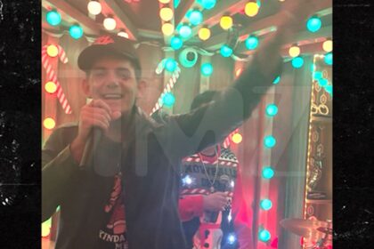 lukas haas performs new christmas song at anderson paaks music bar 694db939581a5