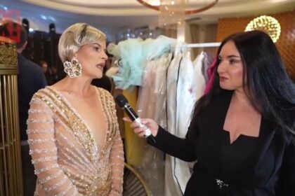 secretul siluetei sandei ladosi la 55 de ani de trei luni a facut furori in prezentarea de moda a soniei trifan 694ad1e4baf34